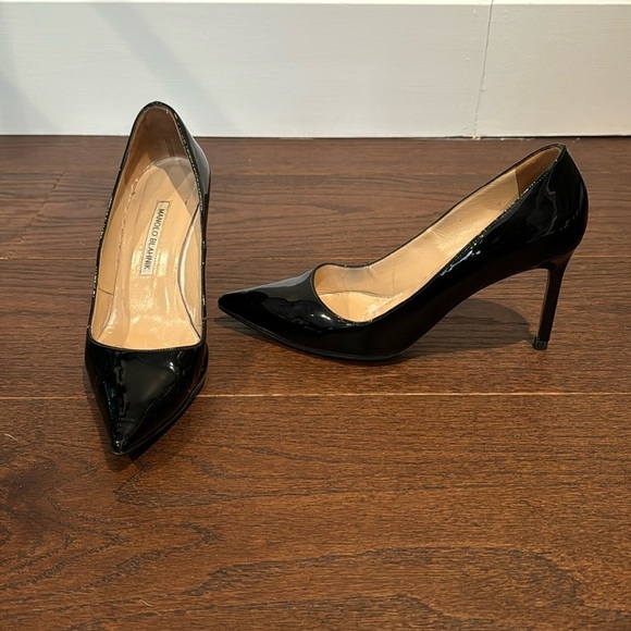 Manolo Blahnik Shoes - Manolo Blahnik Women’s Black Patent Leather Pumps Size 37.5/7.5